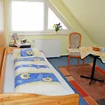 Mit Fruehstueck Im Ostseebad Отель Бабе