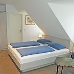 Mit Fruehstueck Im Ostseebad Отель Бабе