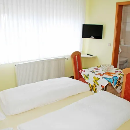 Mit Fruehstueck Im Ostseebad Hotel *